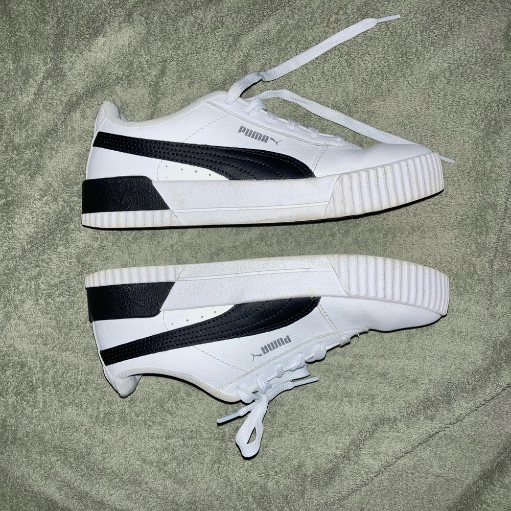 Puma Sneakers